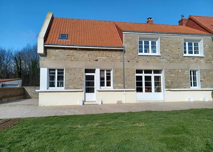 Les Aubepines Holiday home Wimille